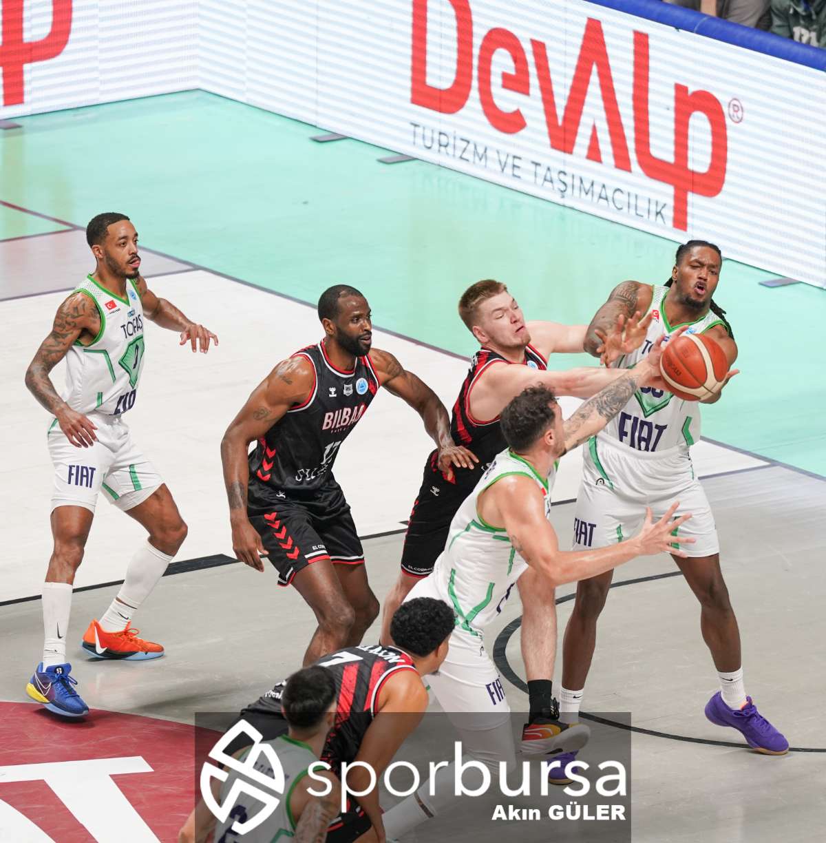 TOFAŞ - SURNE BİLBAO BASKET MAÇ FOTOĞRAFLARI