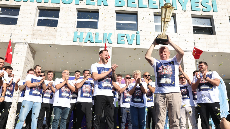 Süper Hentbolcülere Süper karşılama