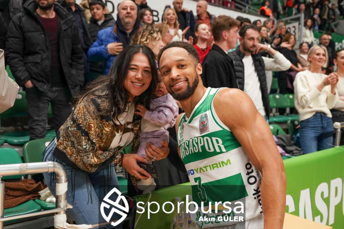 POTADA BURSA DERBİSİNDE BURSASPOR YÖRSAN TOFAŞ'I 98-93 MAĞLUP ETTİ