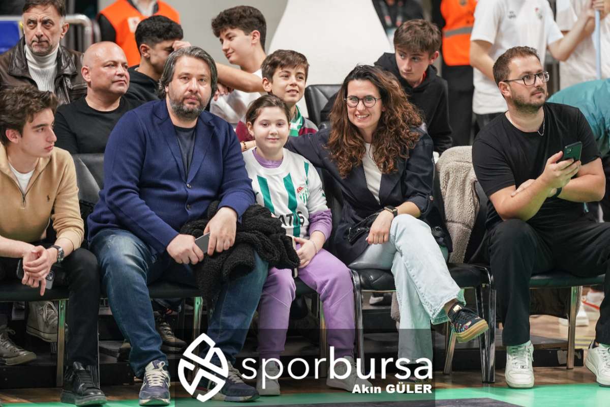 BURSASPOR YÖRSAN - BEŞİKTAŞ FİBABANKA MAÇ FOTOĞRAFLARI