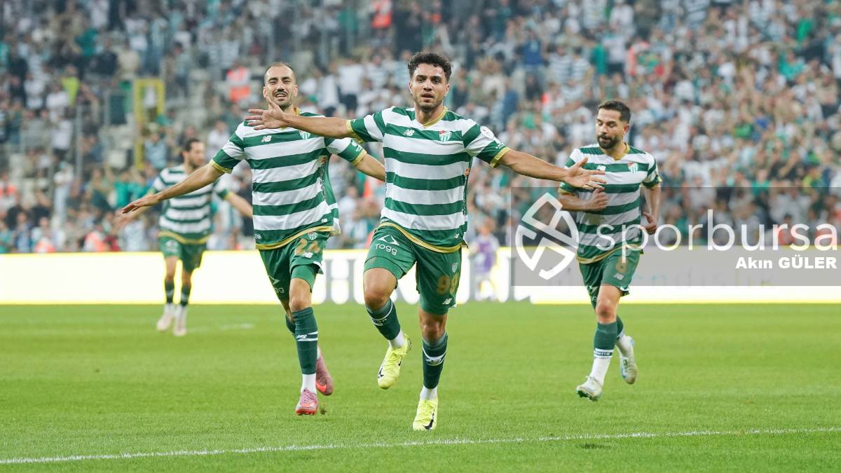 BURSASPOR - ARNAVUTKÖY BELEDİYESPOR MAÇ FOTOĞRAFLARI