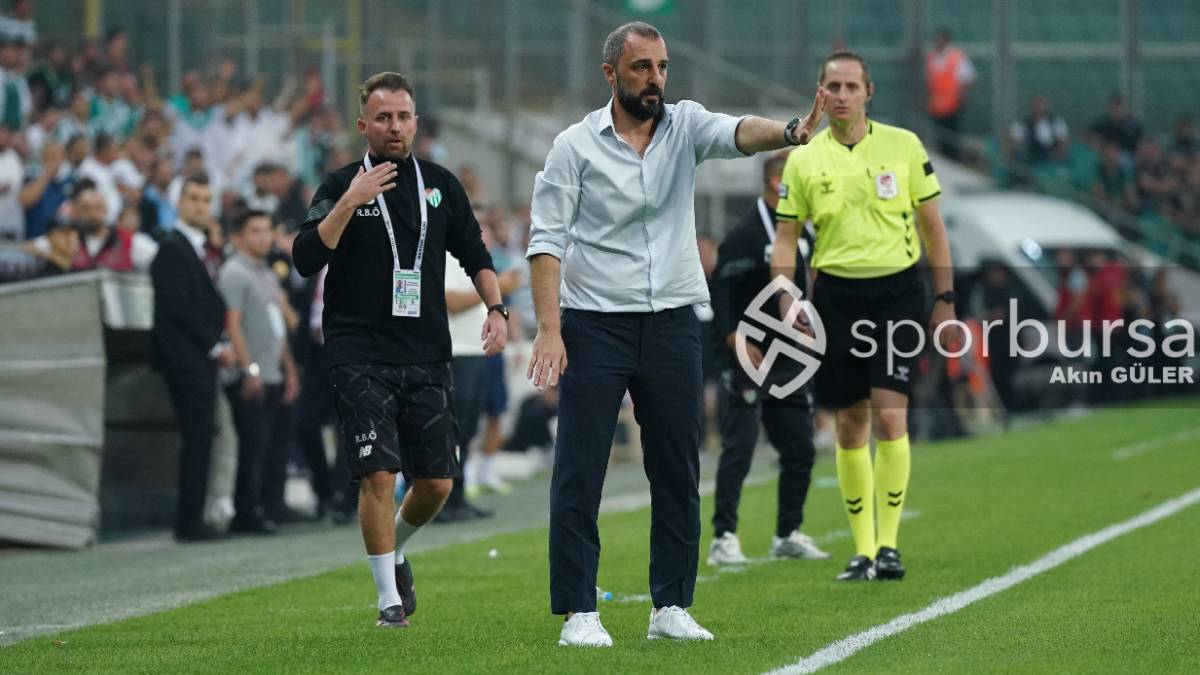 BURSASPOR - ARNAVUTKÖY BELEDİYESPOR MAÇ FOTOĞRAFLARI