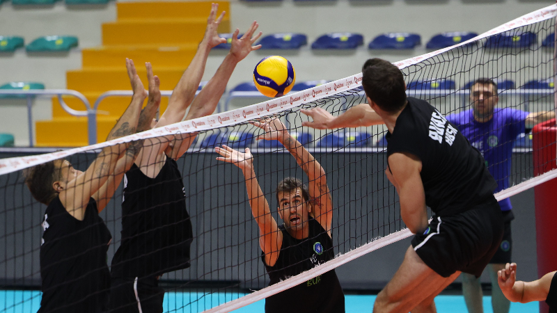 Büyükşehir Belediyespor Gültekin Kavak’ı unutmadı