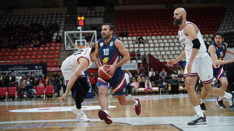 Yerli Finalspor, lider G.Antep’e kolay teslim!