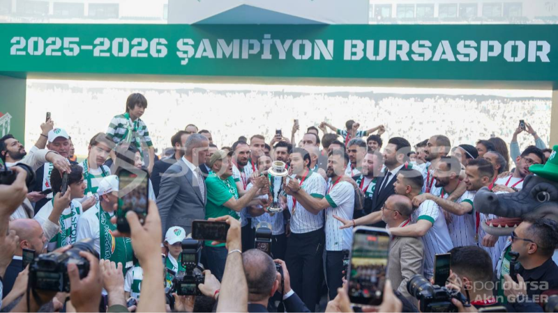 Bursaspor'un kupa töreninden çarpıcı fotoğraflar Foto Galeri'de