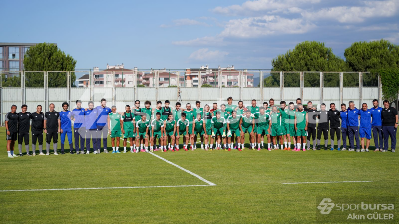 Bursaspor şampiyonluk parolasıyla sahaya indi!