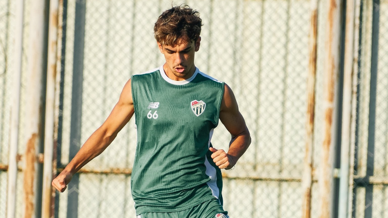 Bursaspor’un genç oyuncusuna 2 sürpriz teklif iddiası!