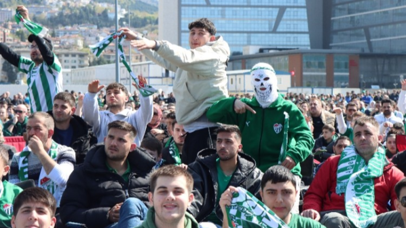 Nilüfer Belediyesi’nden Bursaspor’un maçı için dev ekran!