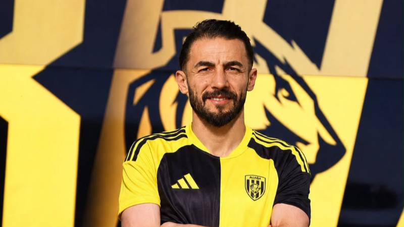 Hamza Gür imzayı attı, Ahmet İlhan Özek ayrıldı