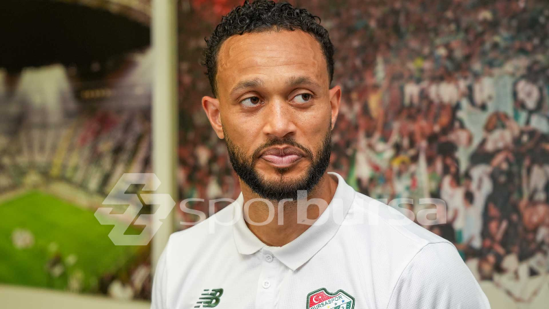 İngiliz orta saha Lewis Baker ne zaman forma giyer?