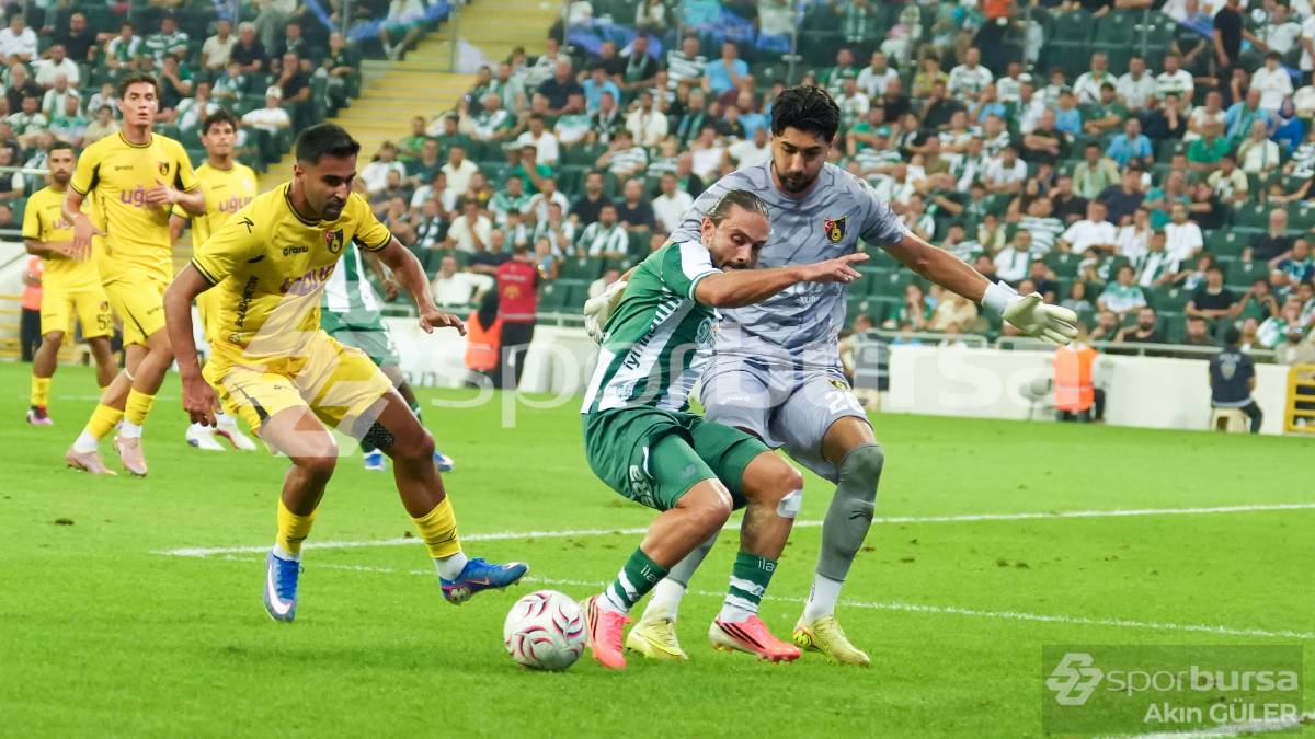 BURSASPOR - İSTANBULSPOR MAÇI FOTOĞRAFLARI