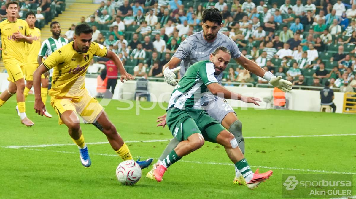 BURSASPOR - İSTANBULSPOR MAÇI FOTOĞRAFLARI