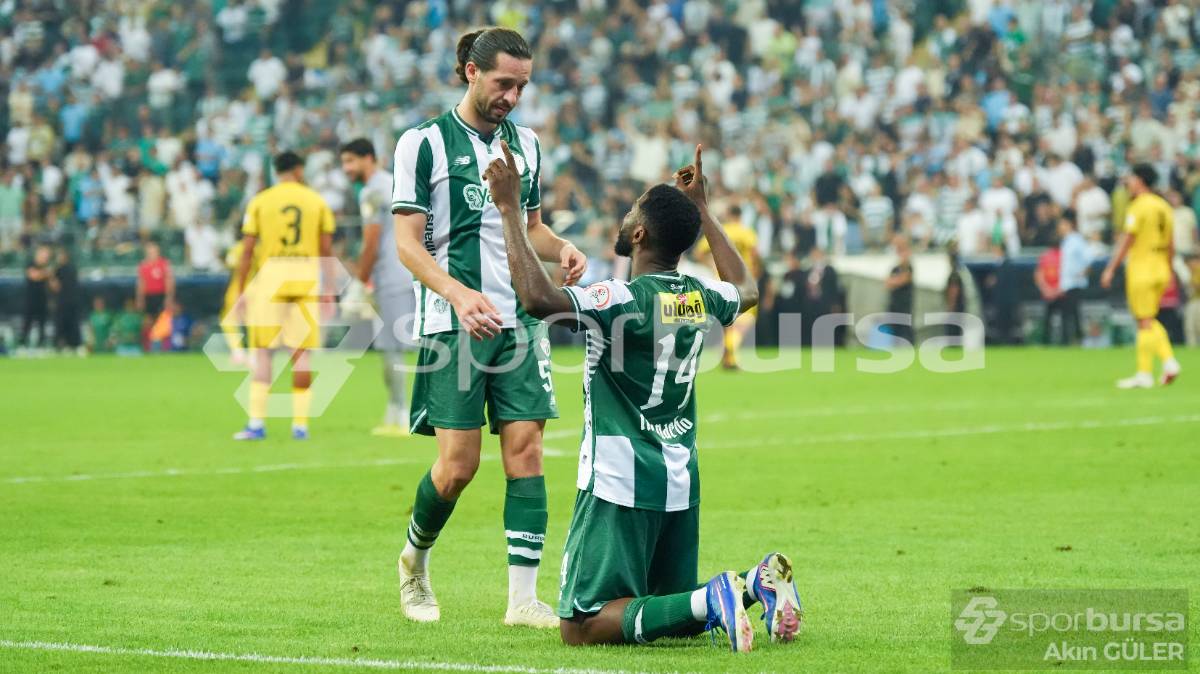 BURSASPOR - İSTANBULSPOR MAÇI FOTOĞRAFLARI