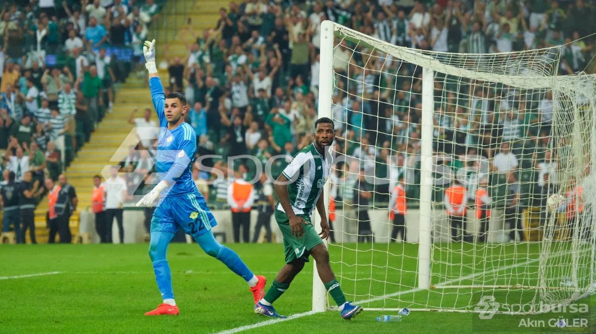 BURSASPOR -  ESENLER EROKSPOR MAÇ FOTOĞRAFLARI
