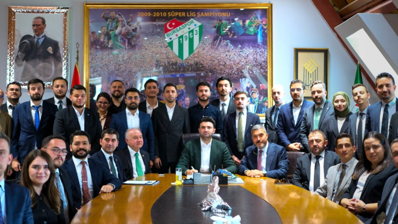 Başkan Çelik, Bursasporlu Hukukçular Derneği'ne üye oldu