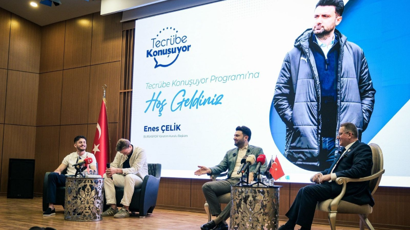Başkan Çelik ile Kerem Matışlı ve Emirhan Başyiğit tecrübelerini panelde anlattı