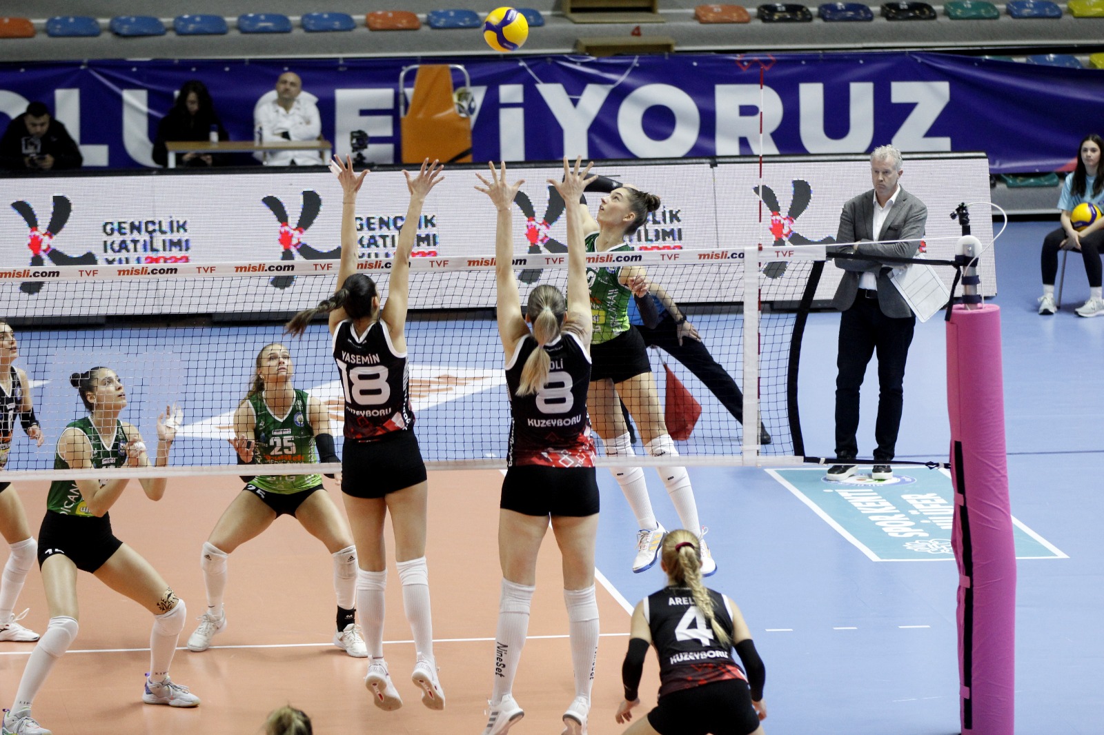 Nilüfer Belediyespor tam gaz devam