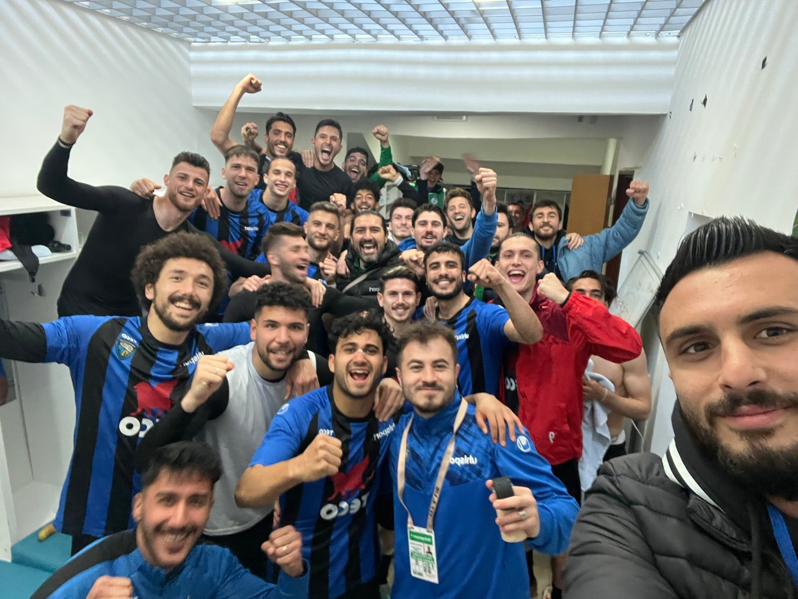 Karacabey Belediyespor 3 puanla dönüyor