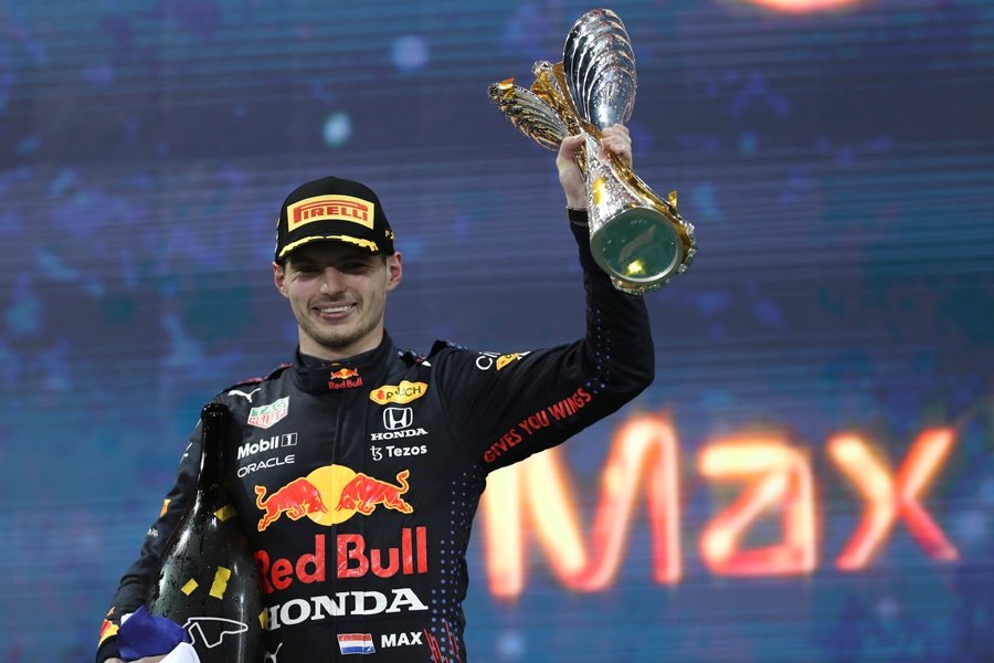 Max Verstappen tam gaz!