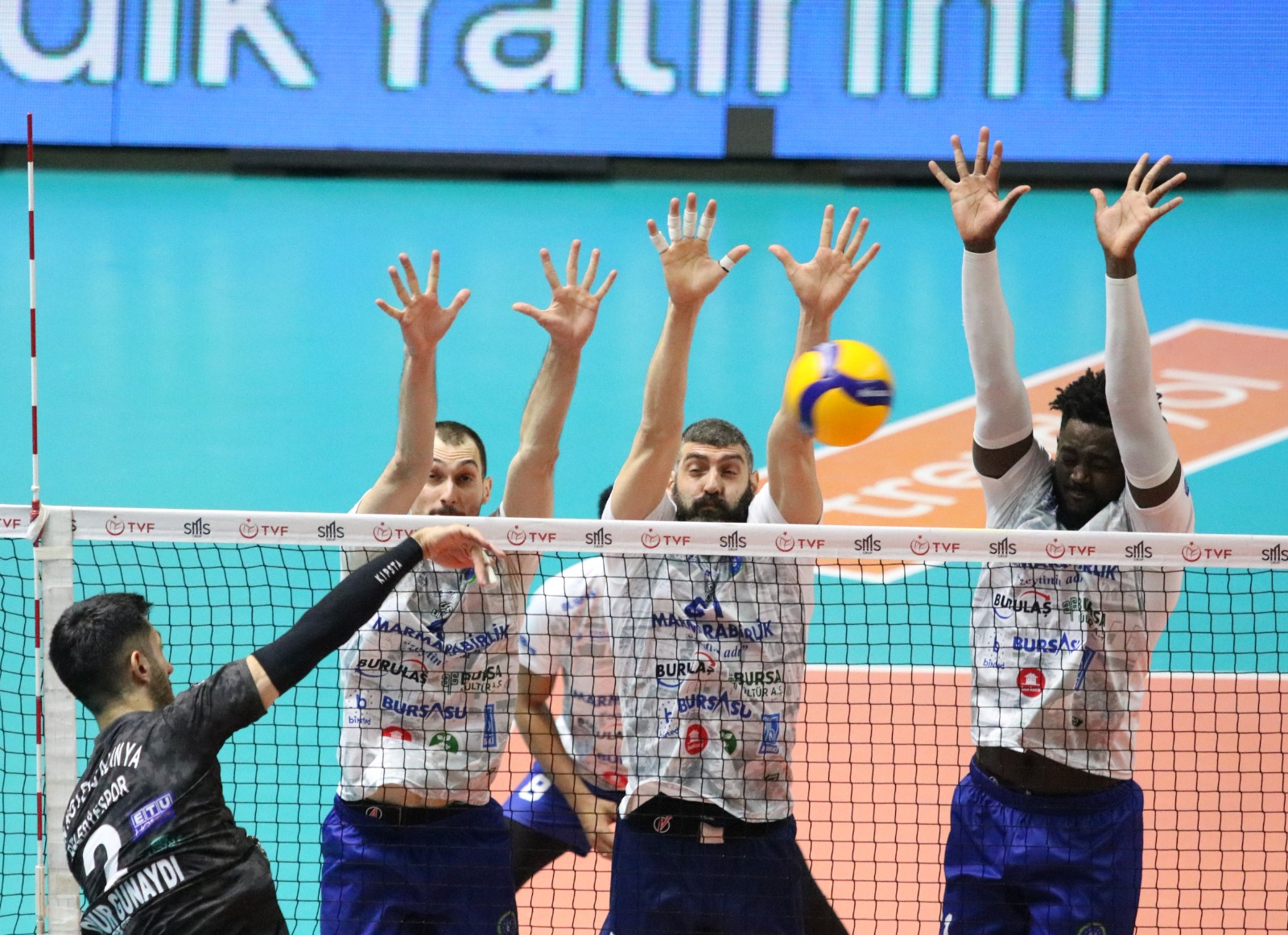 Büyükşehir’in tadı kaçtı!