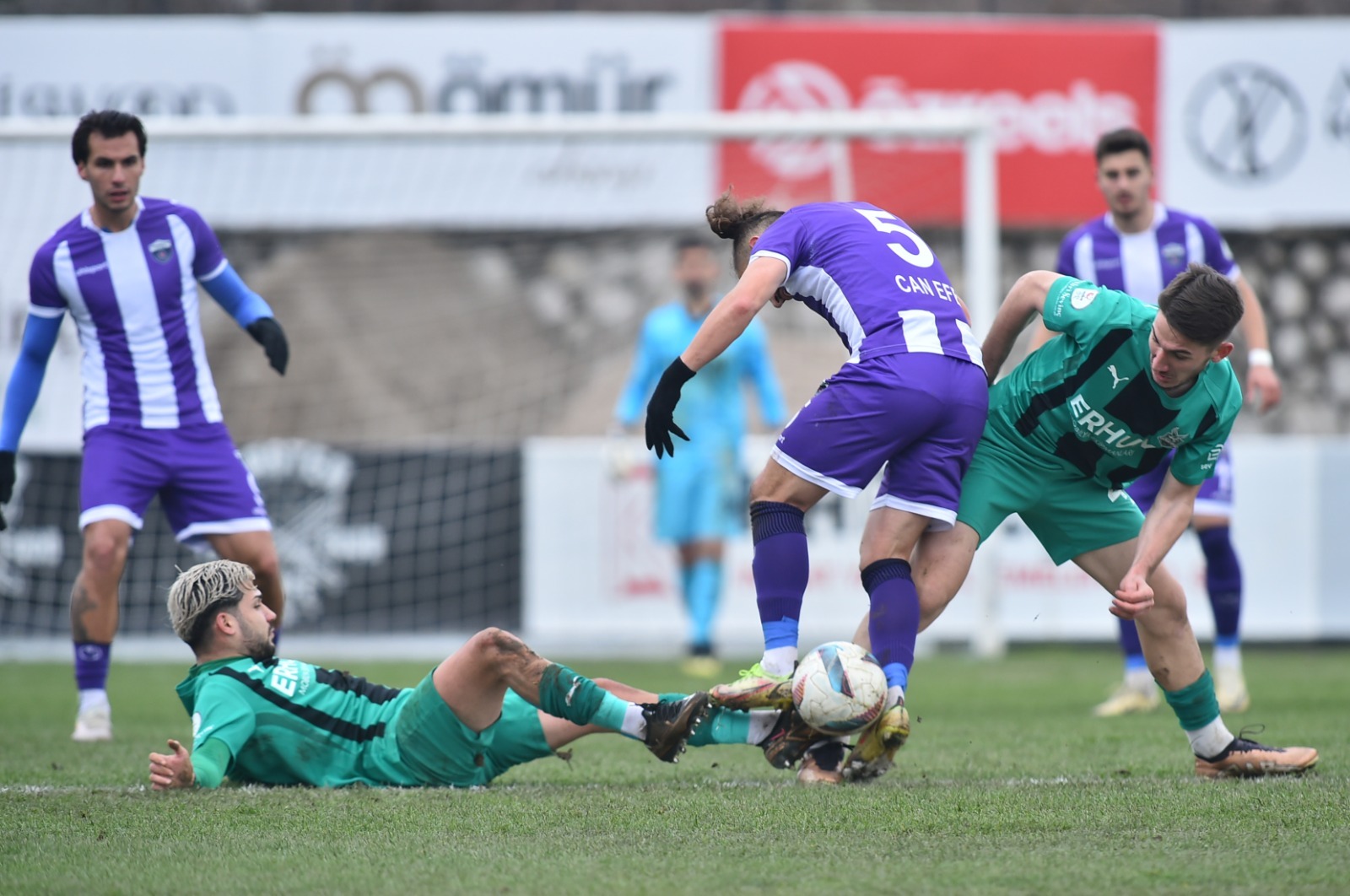 Kafkasspor evinde tekledi!