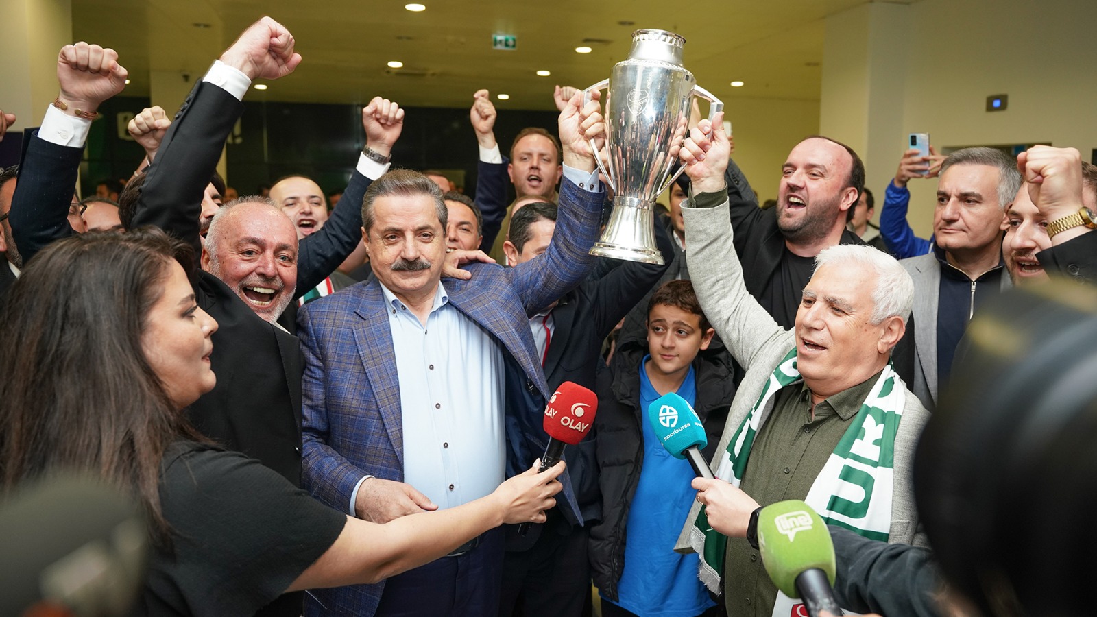 Çelik ve Bozbey’den şampiyonluk coşkusu!