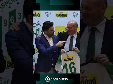 Levent Kızıl yaptığı espriyle kırdı geçirdi...