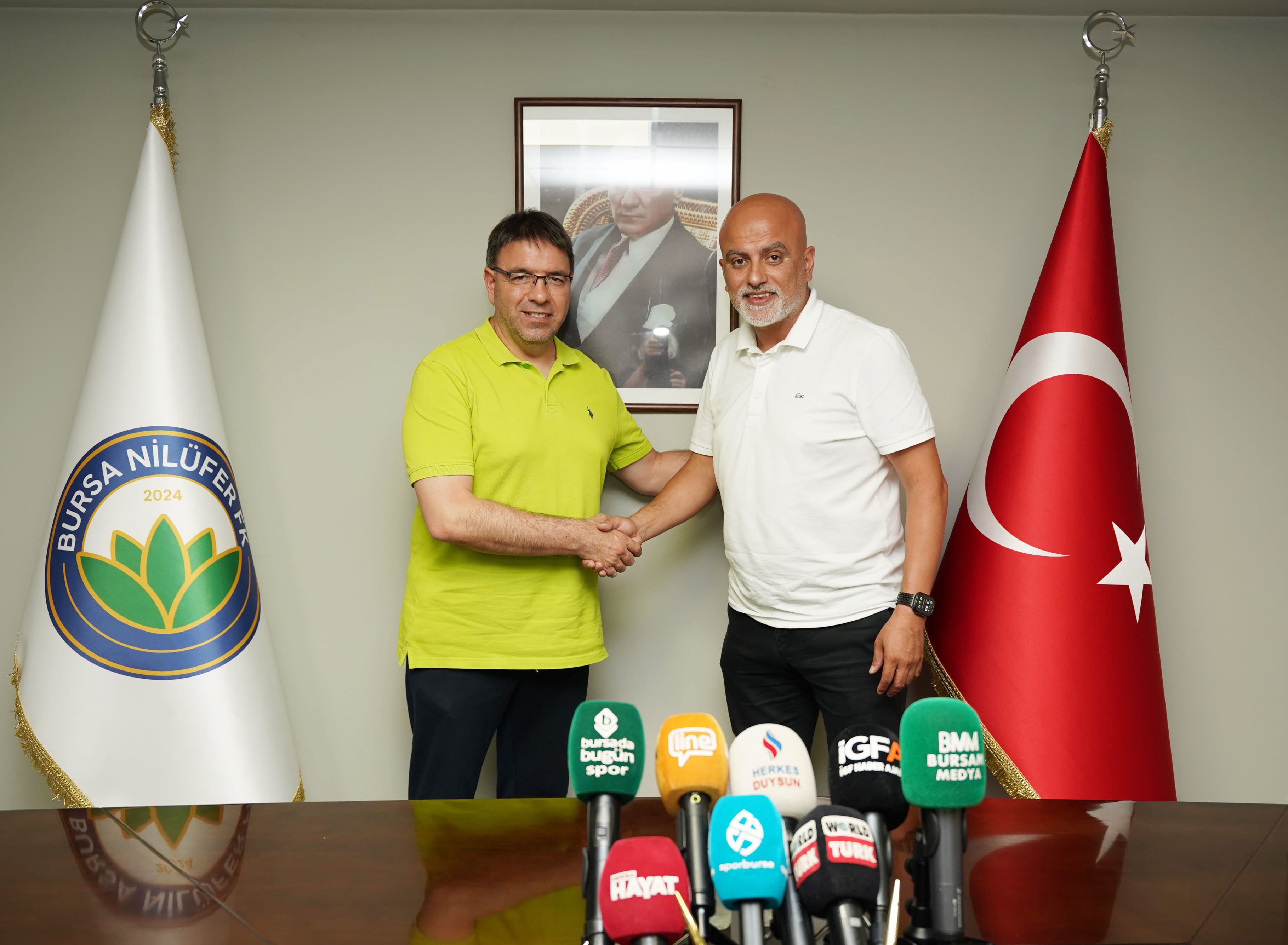 Bursa Nilüfer'de Fazlı Tan imzaladı