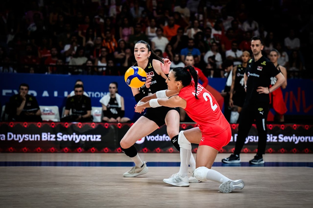 Seyirci rekoru geldi, maç gitti!