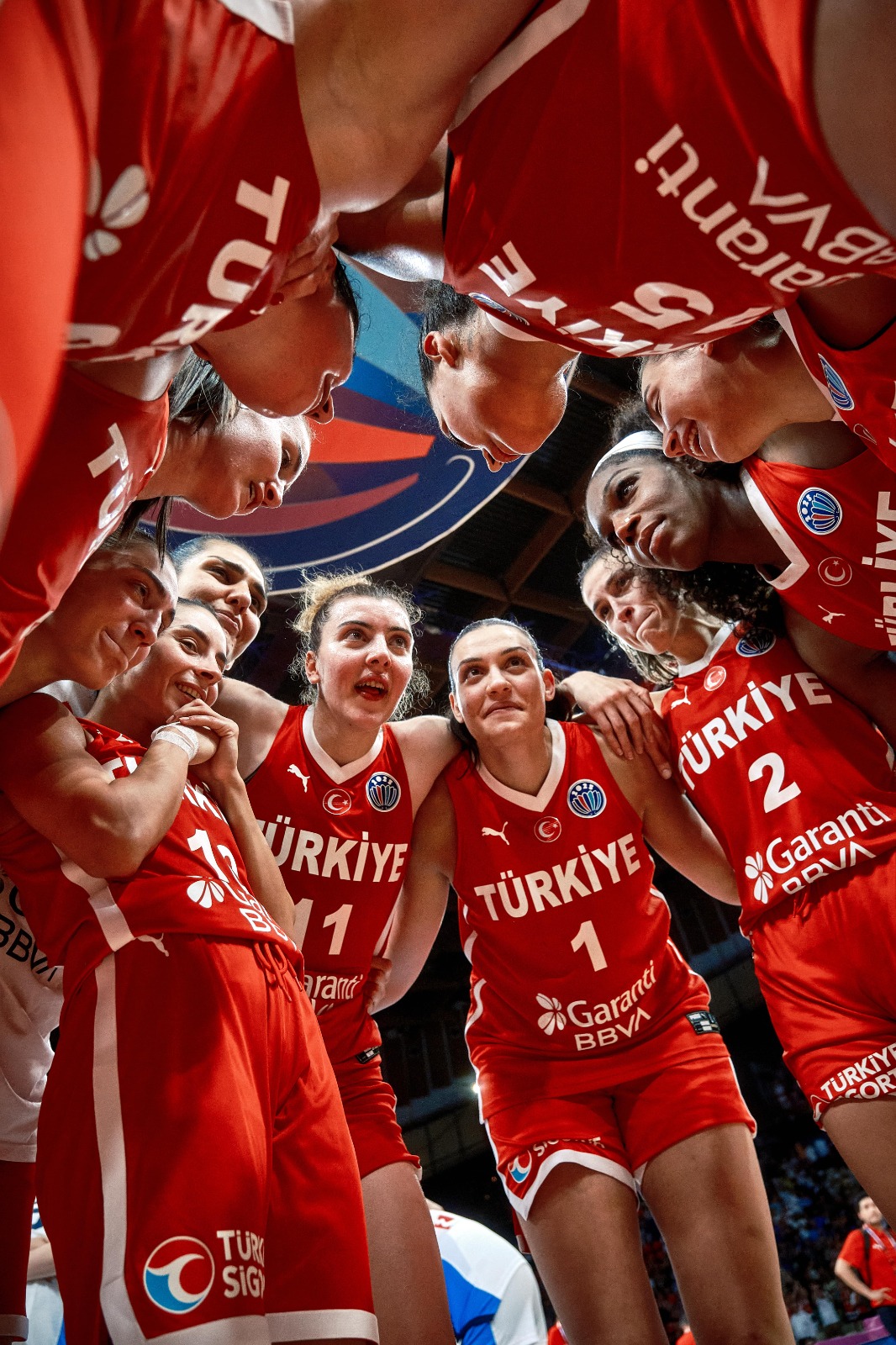 Periler yarı final aşkına