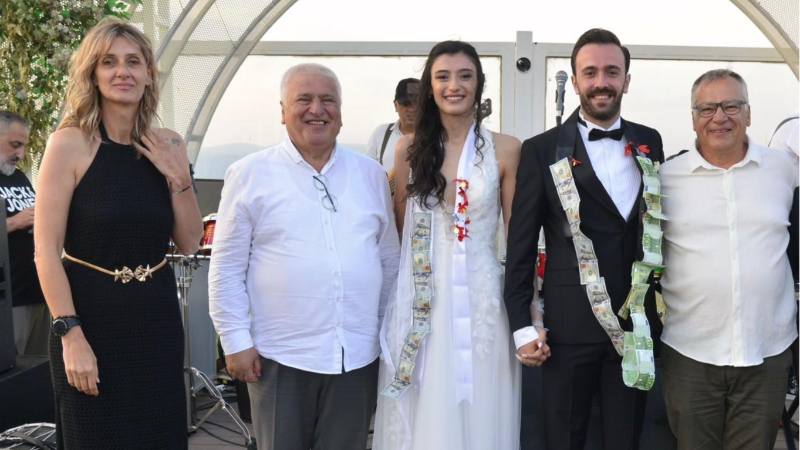 Buse-Ömer Pehlivan evlendi