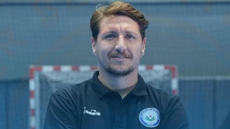 Nilüfer Belediyespor hentbol de ayrılık