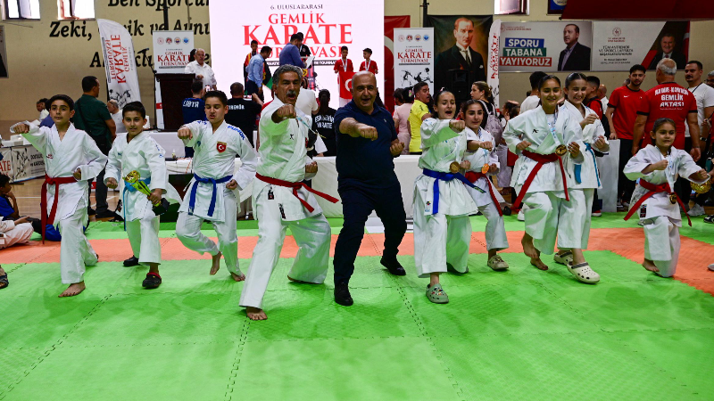 Karatenin Kalbi Gemlik’te Atıyor