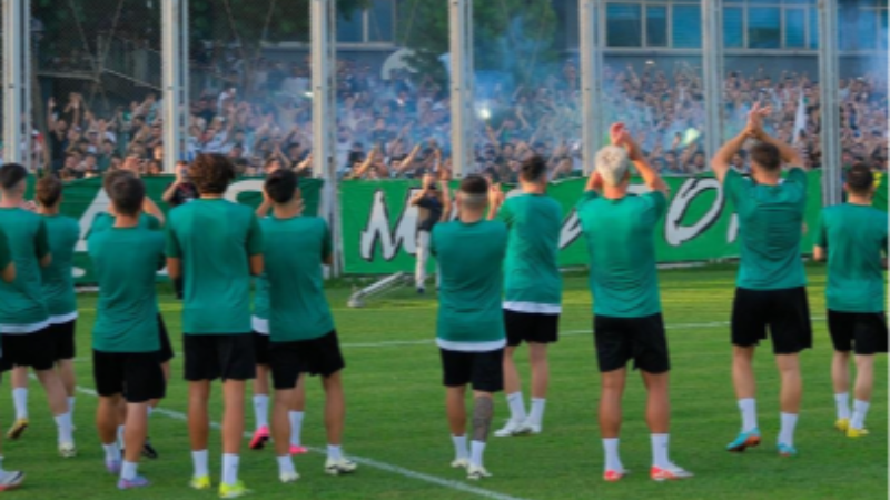 Bursaspor sezonu taraftarıyla açıyor! Haydi  Özlüce'ye...
