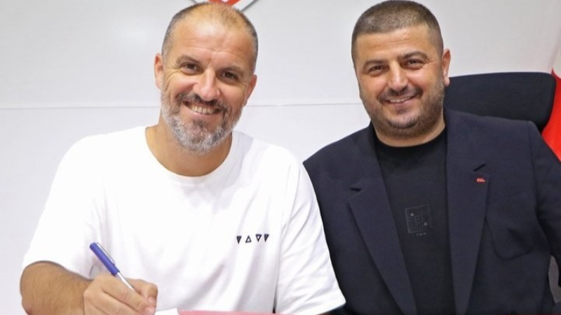 Mustafa Er imzayı attı!