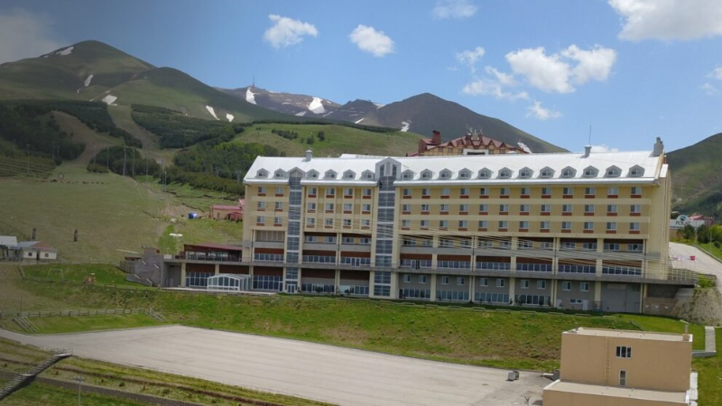 Bursaspor'un Erzurum kamp kadrosu netleşti
