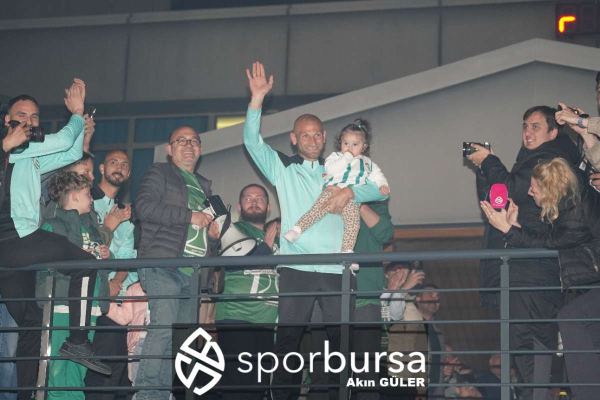 BURSASPOR ŞAMPİYONLUK KUTLAMASI