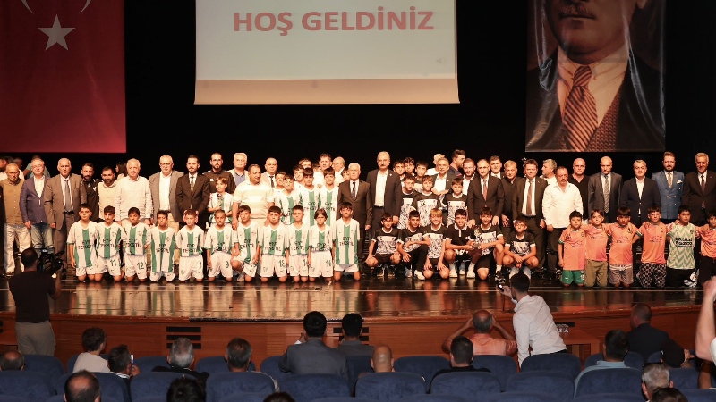 Büyükşehir’den amatör kulüplere destek