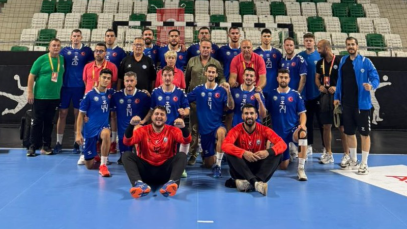 Nilüfer Belediyespor hentbol yakışanı yaptı