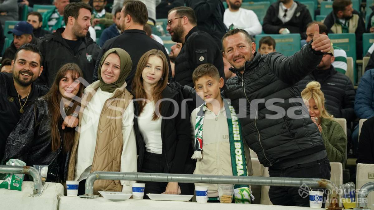 BURSASPOR - MENEMEN FK MAÇ FOTOĞRAFLARI