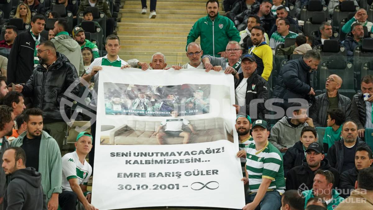 BURSASPOR - MENEMEN FK MAÇ FOTOĞRAFLARI
