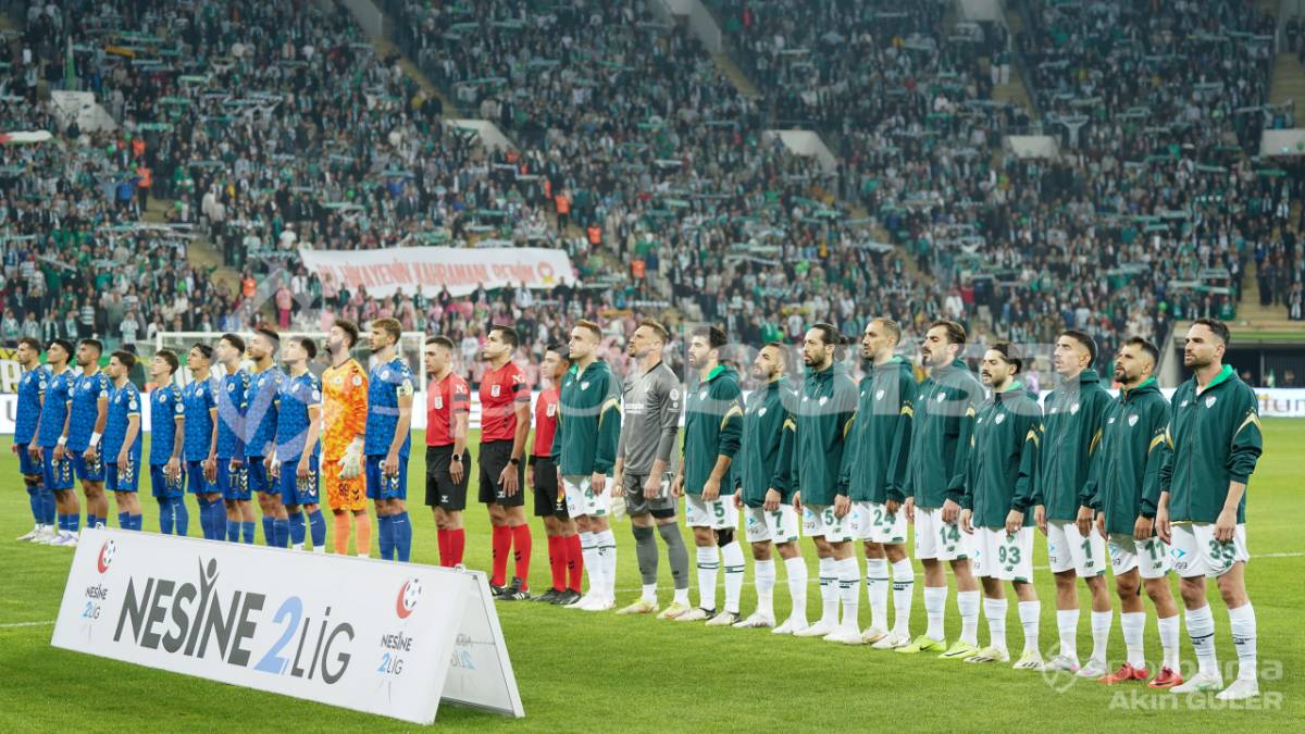 BURSASPOR - MENEMEN FK MAÇ FOTOĞRAFLARI