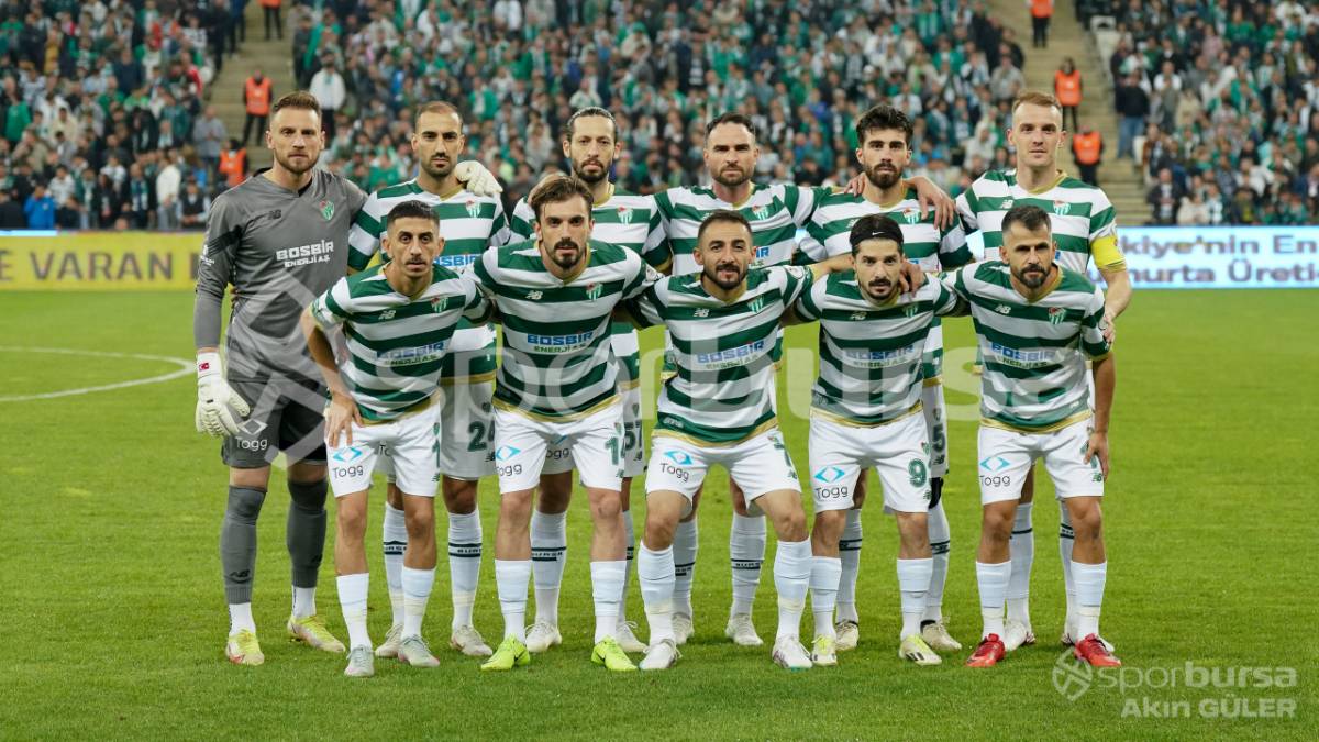 BURSASPOR - MENEMEN FK MAÇ FOTOĞRAFLARI