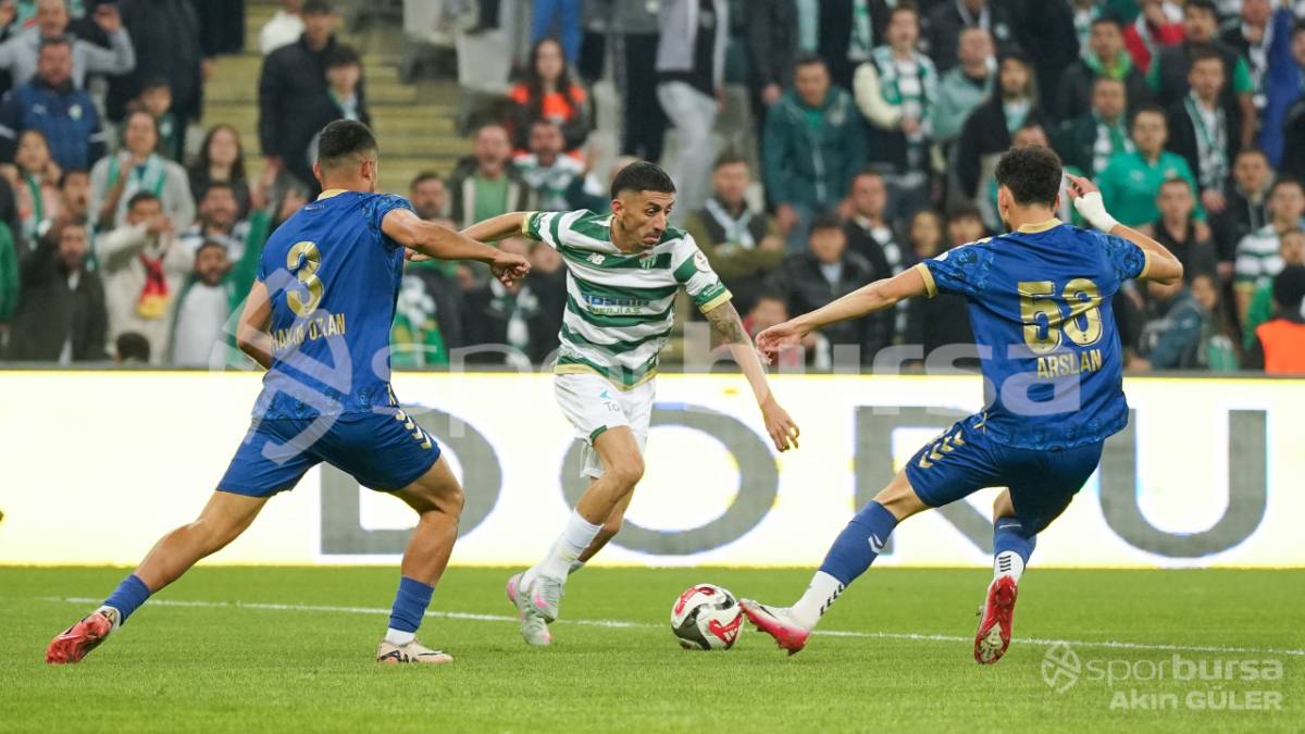BURSASPOR - MENEMEN FK MAÇ FOTOĞRAFLARI