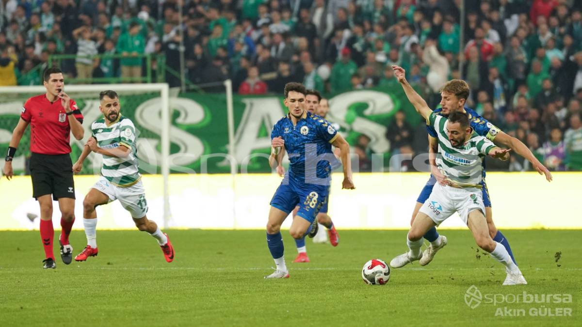 BURSASPOR - MENEMEN FK MAÇ FOTOĞRAFLARI