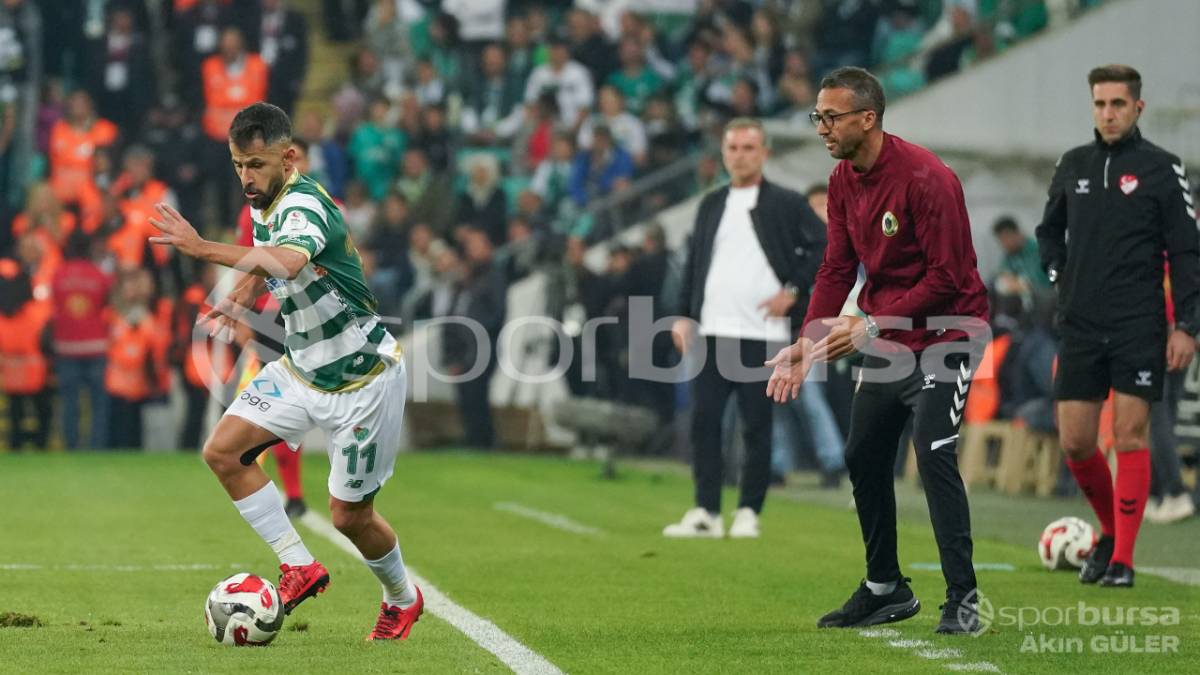 BURSASPOR - MENEMEN FK MAÇ FOTOĞRAFLARI