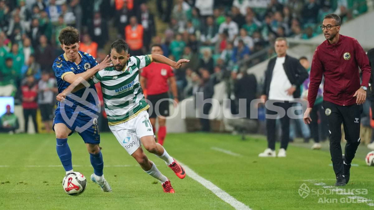BURSASPOR - MENEMEN FK MAÇ FOTOĞRAFLARI
