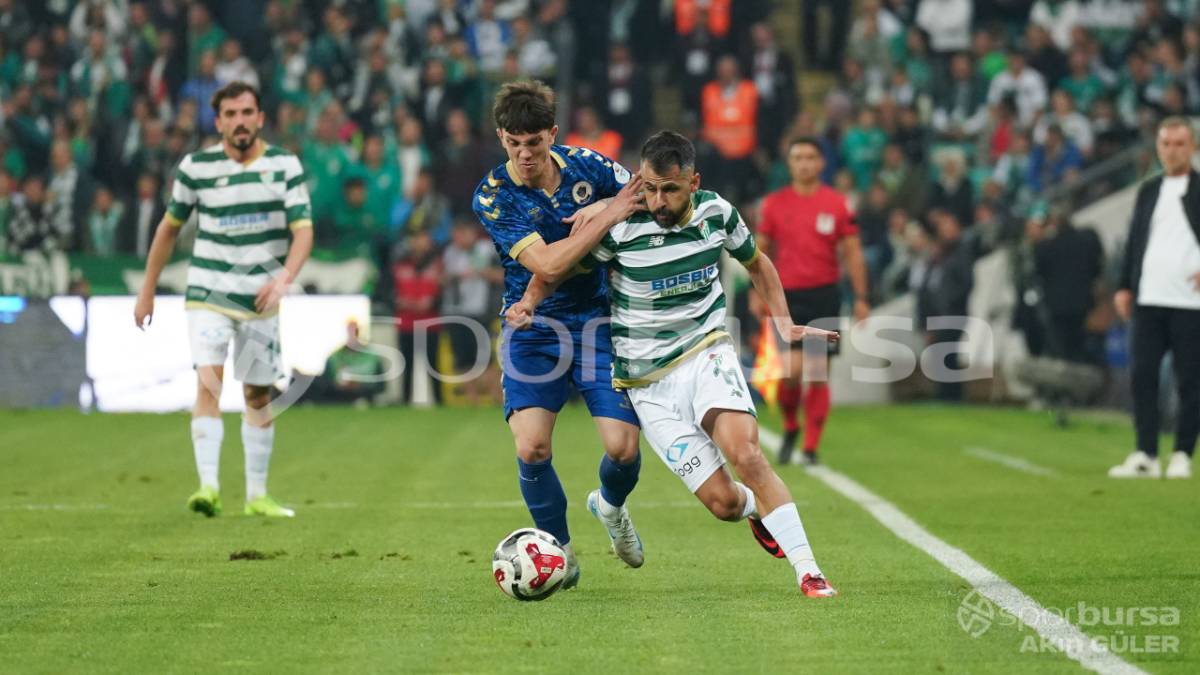 BURSASPOR - MENEMEN FK MAÇ FOTOĞRAFLARI