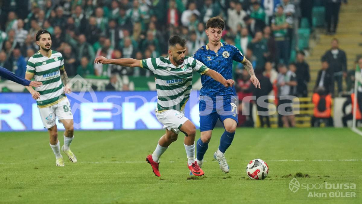 BURSASPOR - MENEMEN FK MAÇ FOTOĞRAFLARI