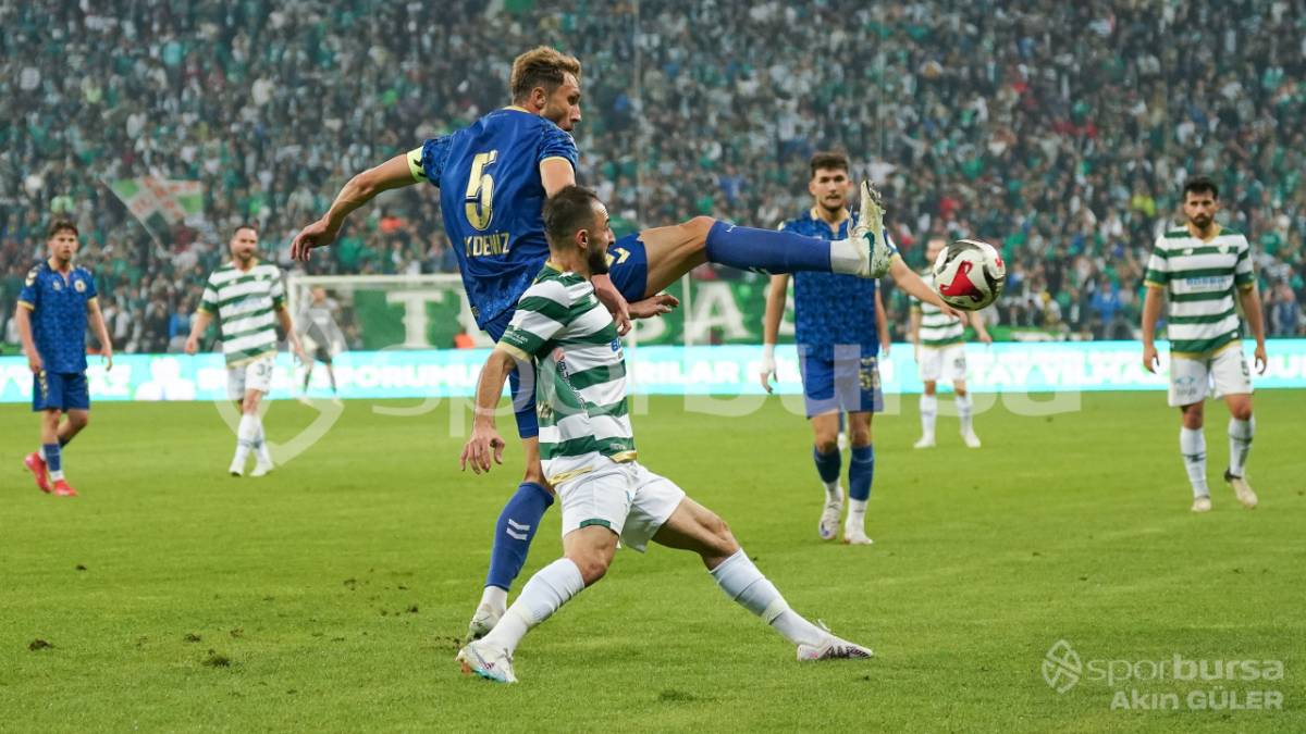 BURSASPOR - MENEMEN FK MAÇ FOTOĞRAFLARI